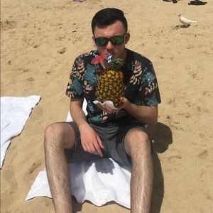 Meet your Posher, Gregroy